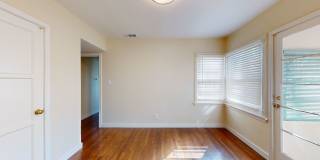 Newly Renovated! 2 bedroom 1 Bath Altadena home with dining room, back porch room and beautiful yard! Gallery 13