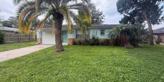 Charming 2 bedroom 1.5 bathroom home Gallery 27