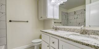 Four bedroom in Stone Lake! Gallery 24