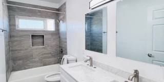 1260 Leighton Gallery 6