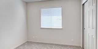 Charming 4-Bedroom Living in Desirable Converse Area Gallery 21