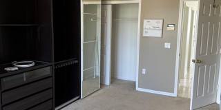 5 bedroom, 3.5 bath Pool Home Gallery 21