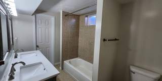 Sandy 4 bd 3 bath Single Family Stunner! Gallery 14