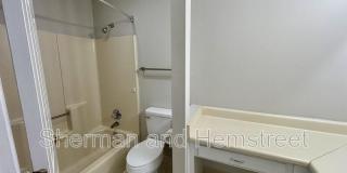 2139 Holt Street Gallery 17