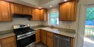 REMODELED 2 BEDROOM HOME IN HEART OF TRAVERSE CITY Gallery 1