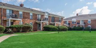 Kensington at Beverly Hills Gallery 21