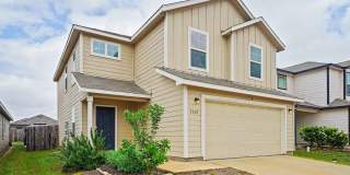 Open-Concept 3BR + Game Room Near Fort Sam & Randolph - Realtor Commission: $500 Gallery 4