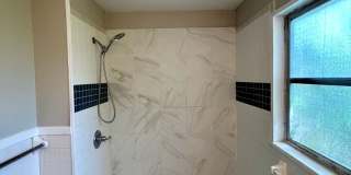 Two bedroom 1 bath home Gallery 8