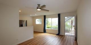 Beautiful, recently remodeled 1 bedroom 1 bathroom condo available now - MOVE IN SPECIAL Gallery 5