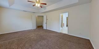 Room for Everyone in This Stunning 6-Bedroom Home! Gallery 15
