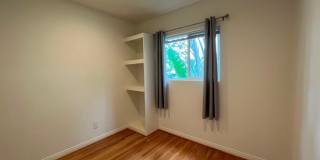 MOVE-IN READY! House w/full guest unit; near to Ventura Blvd! Gallery 9