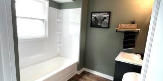 Charming 3 Bed, 1 Bath Home on a Quiet Street in Crafton Heights - Available 7/1! Gallery 11