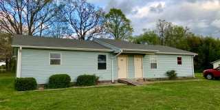 2 Bedroom Duplex with Yard Gallery 1