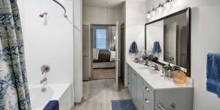 Linq at North Springs Gallery 15