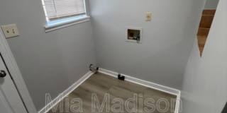 1421 Richards St Gallery 8