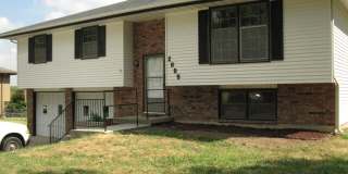 2005 Marjorie Circle Gallery 1