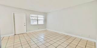 1007 W. Prospect Road Gallery 36