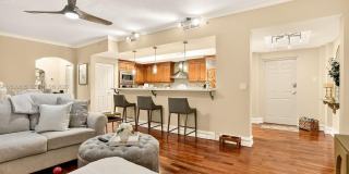 1200 Hillsboro Mile Gallery 8