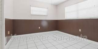 5645 N Tuttle Ave Gallery 14