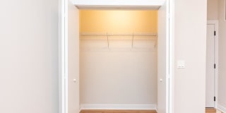 658 W Wrightwood Gallery 5