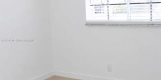 2741 NE 4th St Gallery 19