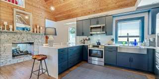 25 Miami Avenue Gallery 6