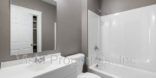 835 South 38th Street Gallery 16