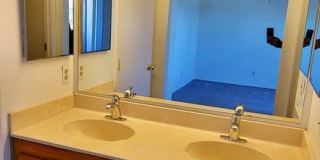 AFFORDABLE 3 BEDROOM, 2.5 BATH TOWNHOME IN THE HEART OF TEMPE! Gallery 18