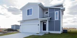 Modern Comfort: A Stylish Two-Story Retreat with 3 Bedrooms and 2.5 Baths Gallery 1