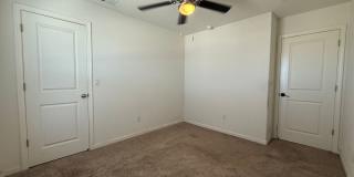 five bedrooms and three and a half bathrooms home in Fresno, CA Gallery 28