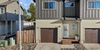 Sutherlin 3 Bedroom Townhouse! Gallery 1