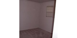 Spacious townhouse, walk to METRO, pool, parking, all you could want! Gallery 17