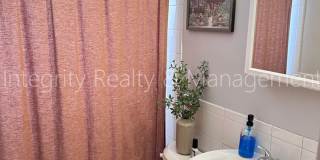 2 Bed/1 Bath, 780 sq. ft., 2047 Meade St Denver, CO 80211 Gallery 18