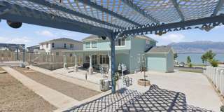 Large luxurious house with view of beautiful Utah Lake! Gallery 46
