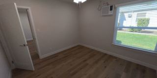 385 Gallery 24