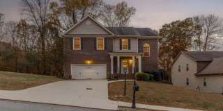Dog-Friendly Spacious 4BR House in Ooltewah Gallery 1