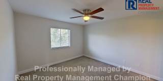 Beautiful Upper-Level Condo with Convenient Mid-Town Location Gallery 10