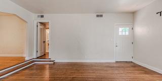 Beautiful Historic Duplex in OKC: 1824 Carey Place - 1 Gallery 11
