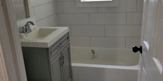 Charming 3BR Duplex in Chicago Gallery 12