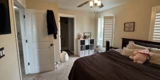 Large 3-Bedroom, 3.5-Bathroom Townhome Gallery 10