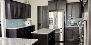Beautiful 5BR home in Great School district Gallery 10