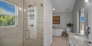 110 CARLYLE CIRCLE Gallery 28