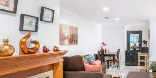 Charming 1BR Duplex in Adams Morgan Gallery 1