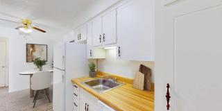 Riviera Apartments Gallery 23