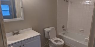 Upstairs 2 Bedroom Apartment Upstairs 2 Bedroom Apartment Gallery 6