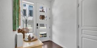 Beautiful Energy Efficient Hayward Townhome w/ Modern Updates Gallery 5