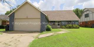 4 Bed | 2 Bath in Broken Arrow! Gallery 1