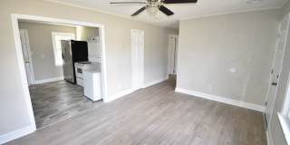 Coming Soon! 3 Bedroom and 1 Bath Home (Pets Considered) Gallery 7