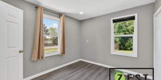 Beautiful Updated 4 Bed 1.5Bath Colonial Gallery 12