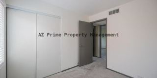 4710 North 10th Place Gallery 21